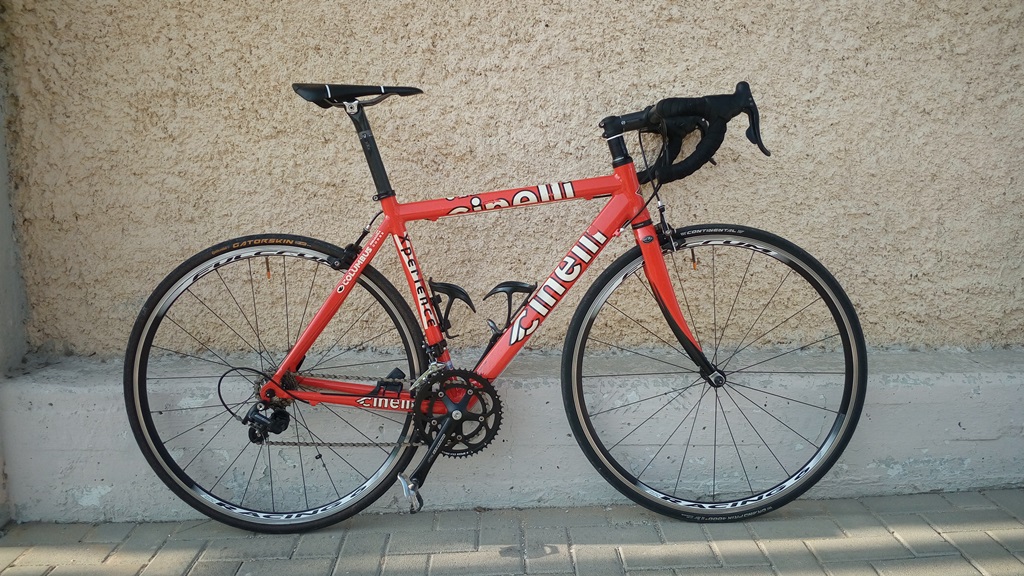 Шоссейный велосипед Cinelli Еxperience.